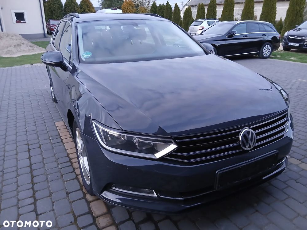 Volkswagen Passat 2.0 TDI (BlueMotion Technology) Comfortline - 3