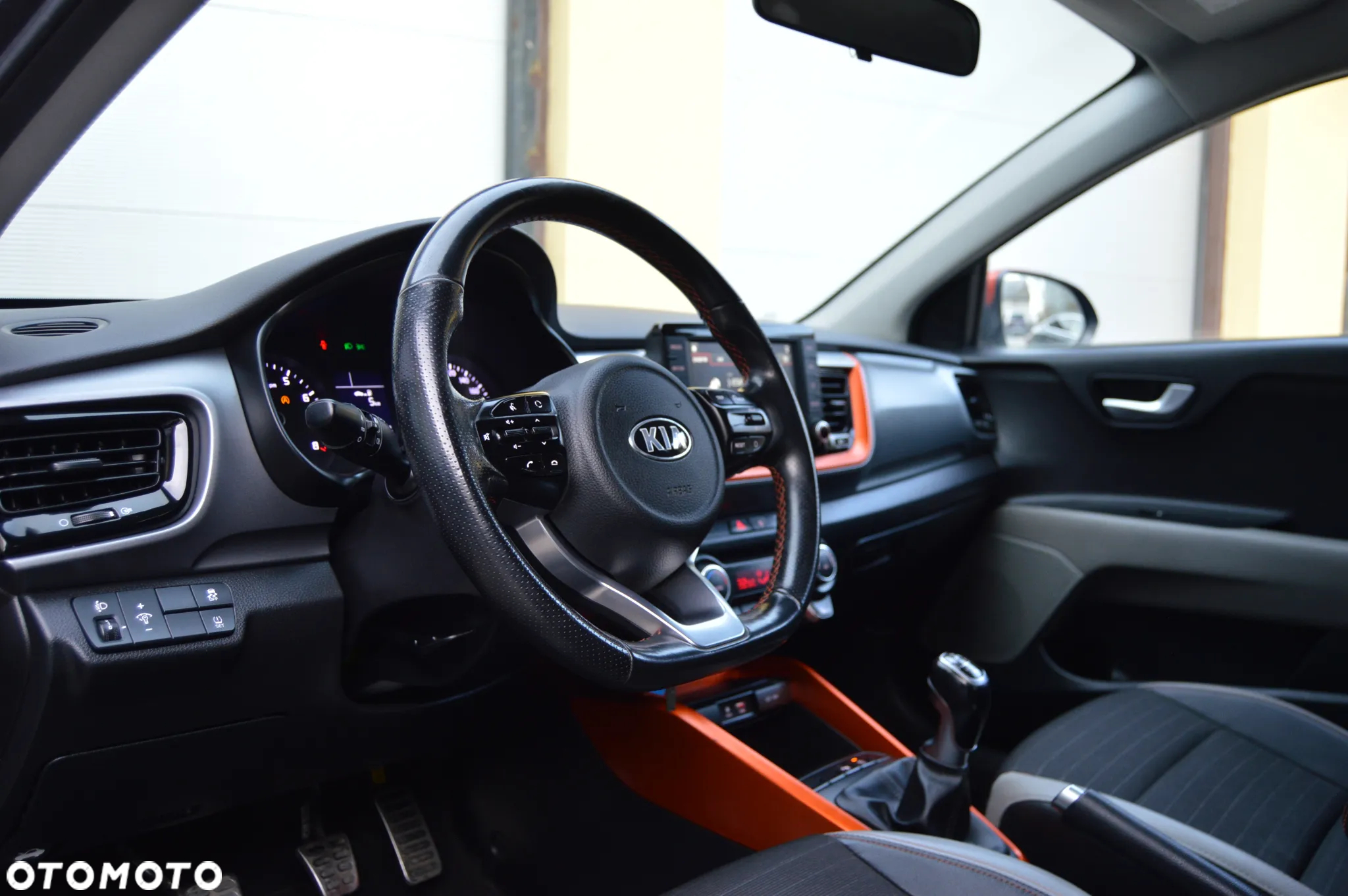 Kia Stonic 1.0 T-GDI 100 OPF Spirit - 13