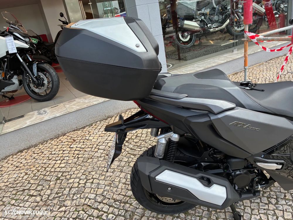 Honda ADV 350 IA - 5