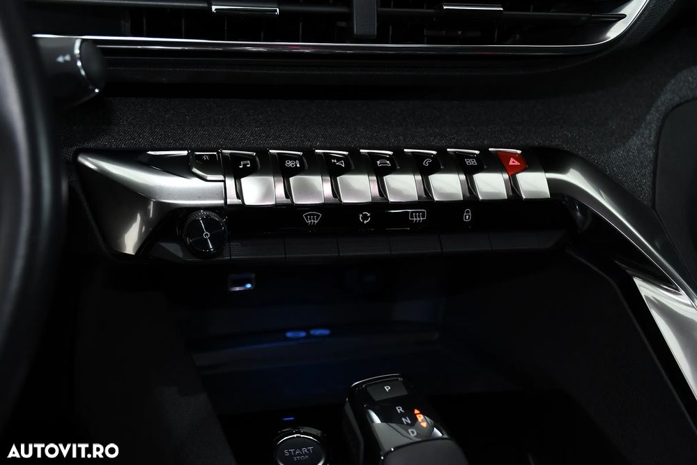 Peugeot 3008 PureTech 130 Stop & Start GPF EAT8 Allure - 36