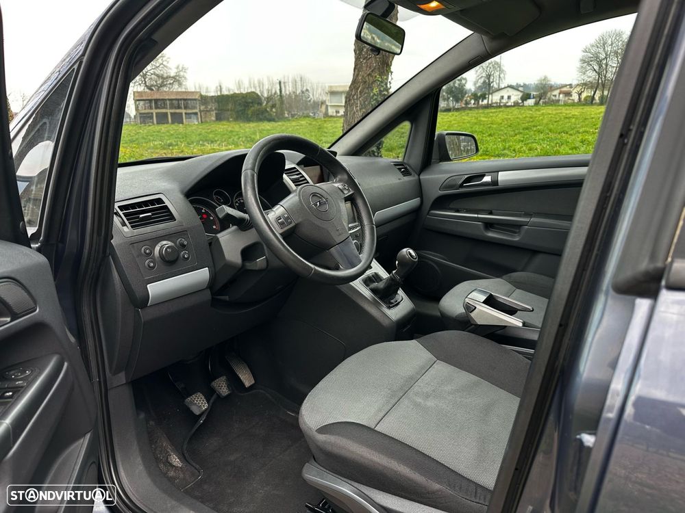 Opel Zafira 1.9 CDTi Enjoy - 16
