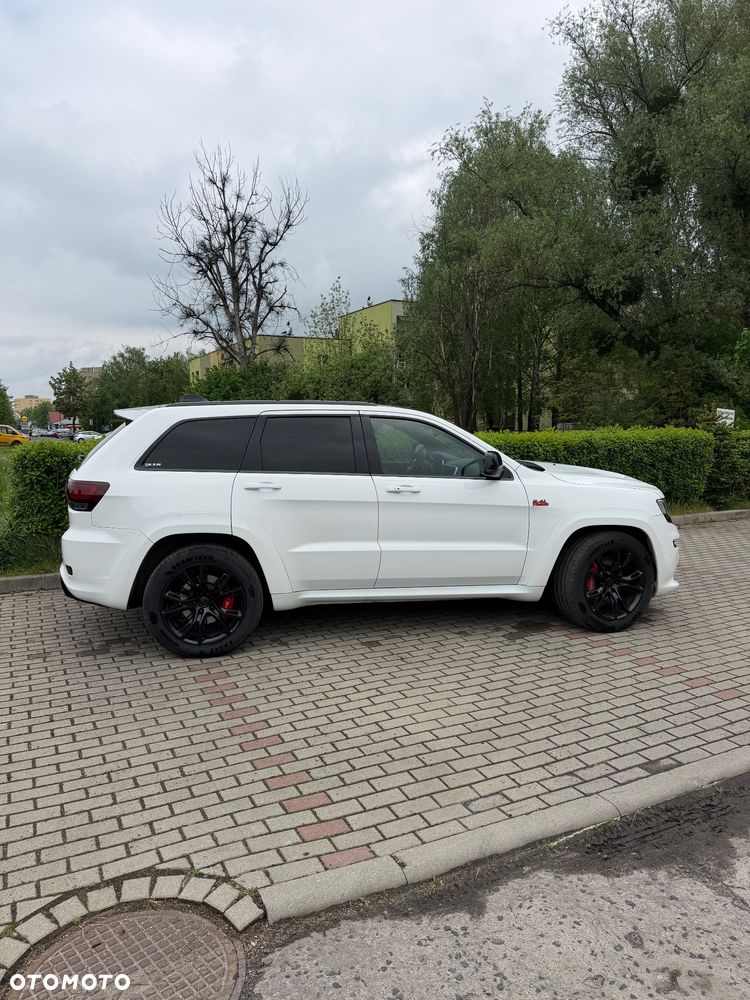 Jeep Grand Cherokee SRT - 4