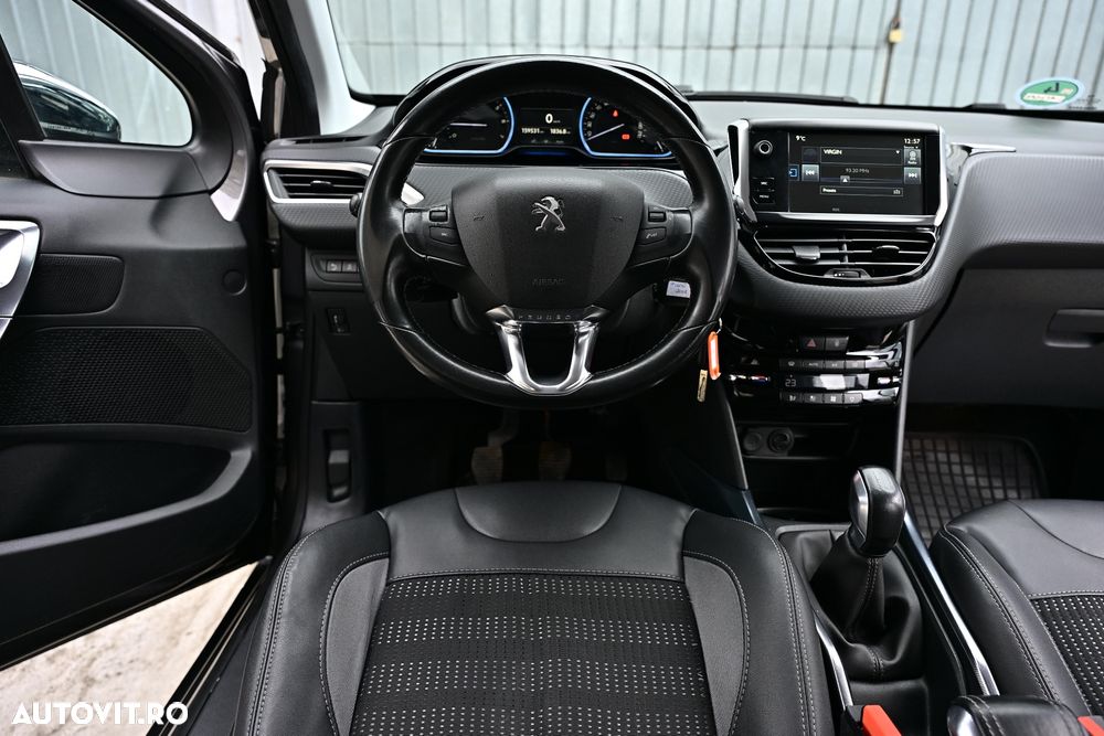 Peugeot 2008 82 VTI Allure - 9