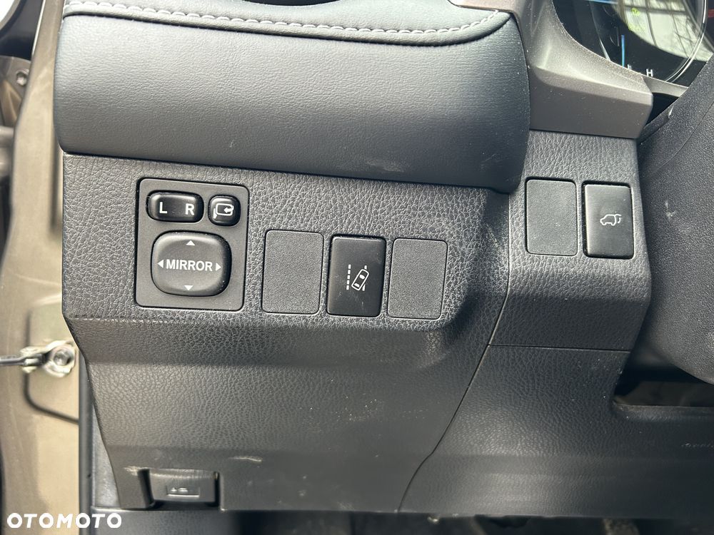 Toyota RAV4 - 16