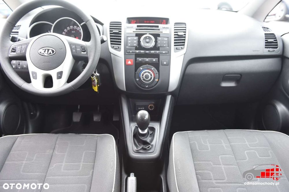 Kia Venga - 22