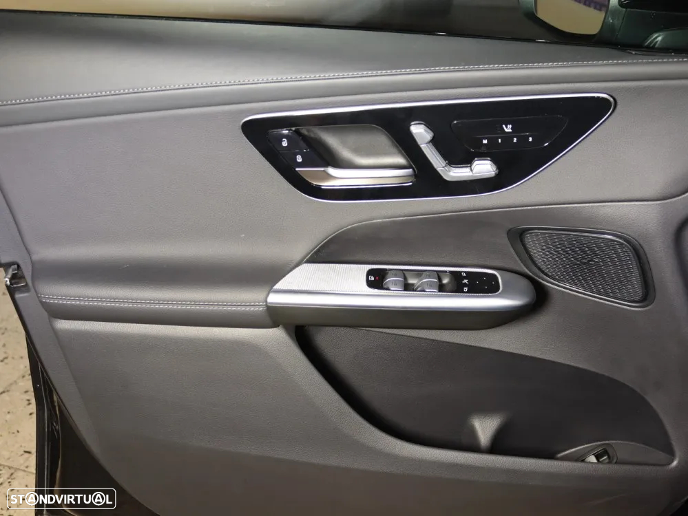 Mercedes-Benz GLC 300 de 4Matic - 18