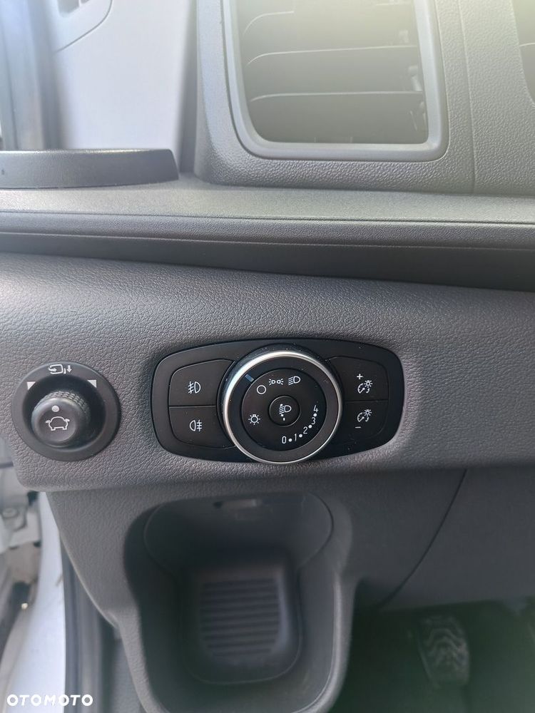 Ford Transit - 18