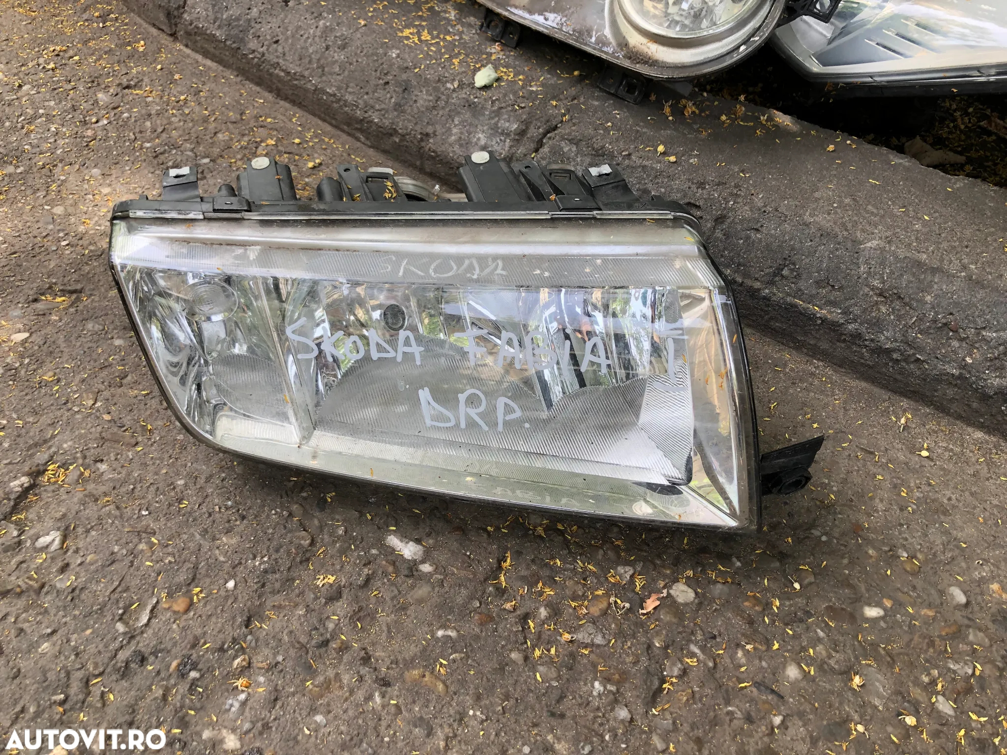 Far stanga/far dreapta Skoda Fabia 1 halogen - 5