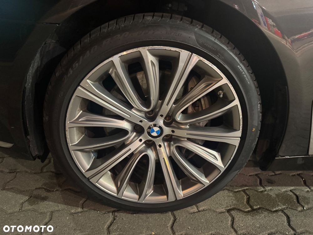 BMW Seria 7 750Ld xDrive - 11