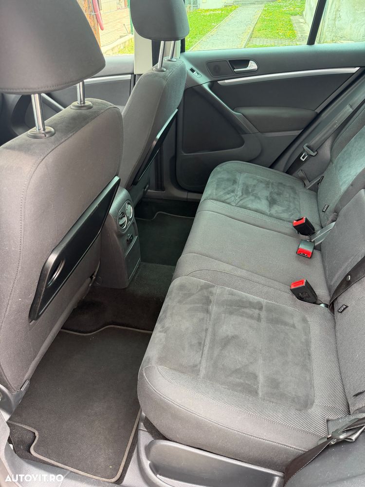 Volkswagen Tiguan - 10