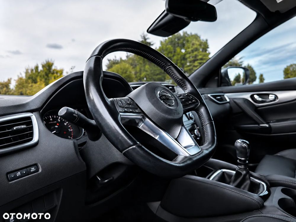 Nissan Qashqai 1.6 DIG-T Tekna+ - 29