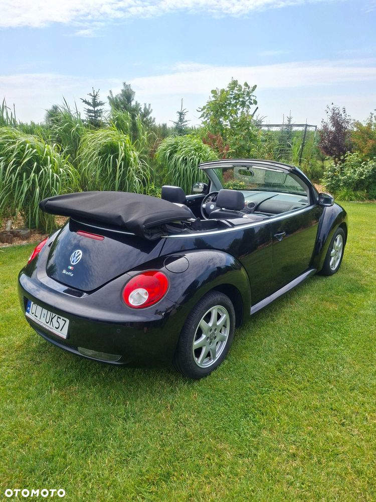 Volkswagen New Beetle - 2