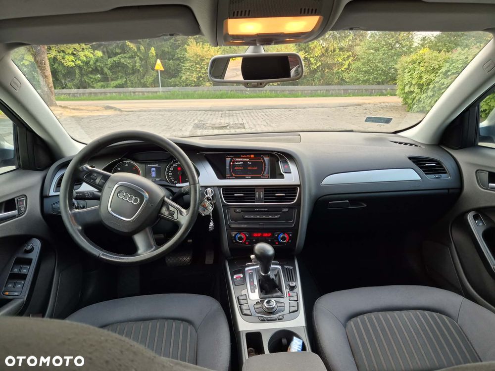 Audi A4 Avant - 9