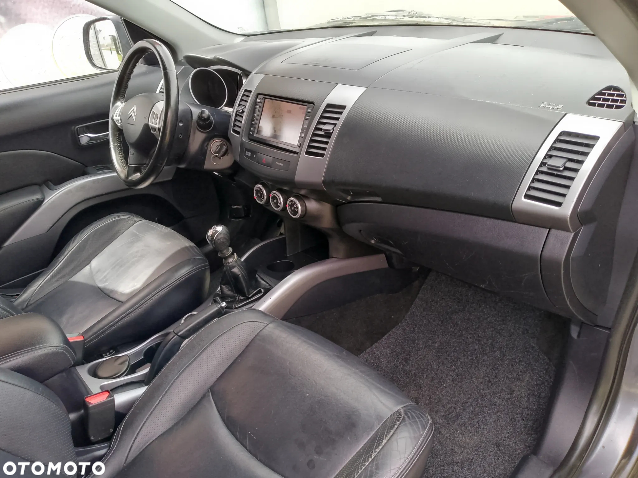 Citroën C-Crosser 2.2 HDi Exclusive - 24