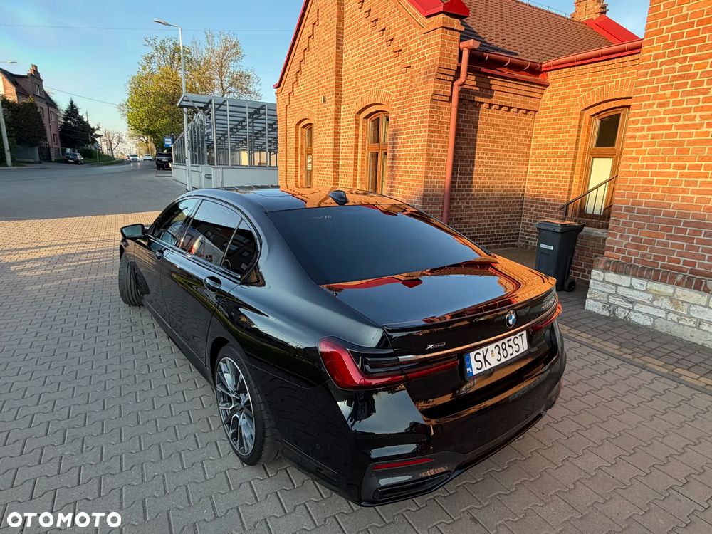 BMW Seria 7 750Ld xDrive sport - 26
