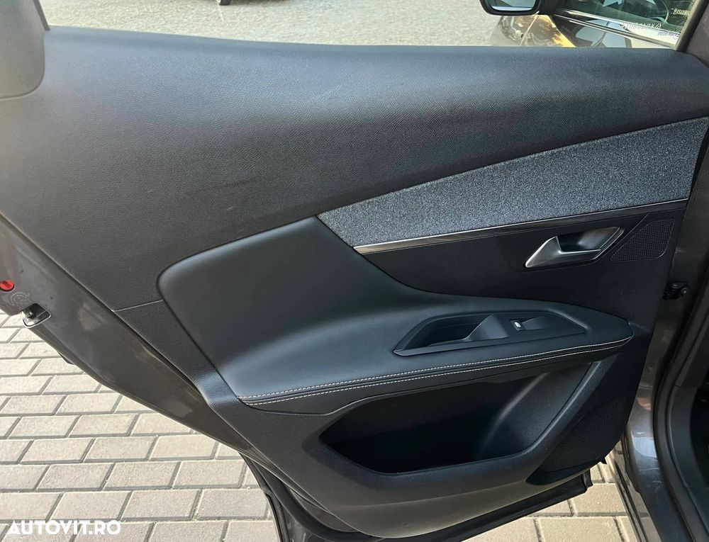 Peugeot 3008 BlueHDi 130 Stop & Start EAT8 GT Pack - 21