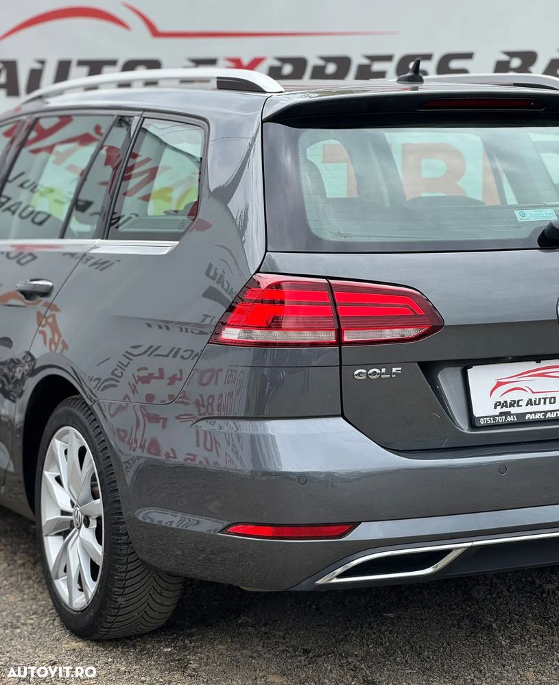 Volkswagen Golf - 23