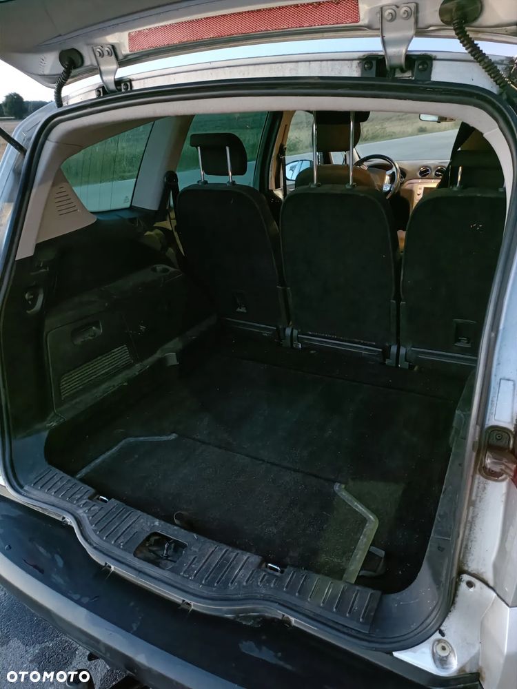 Ford S-Max - 10