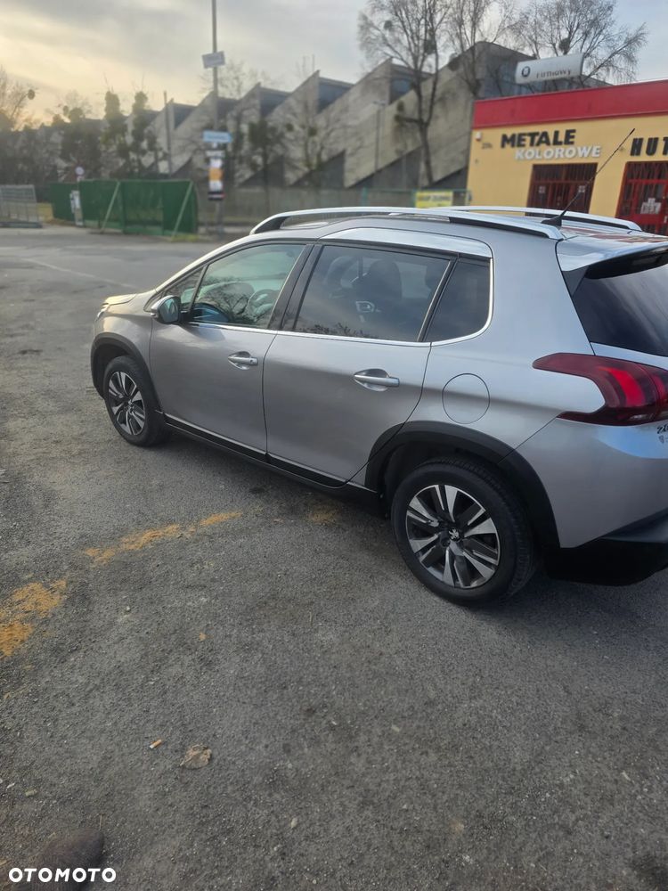 Peugeot 2008 1.2 Pure Tech Style S&S EAT6 - 2