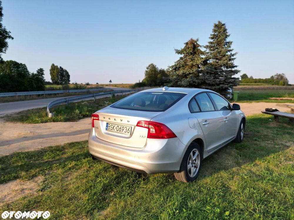 Volvo S60 D2 Momentum - 2