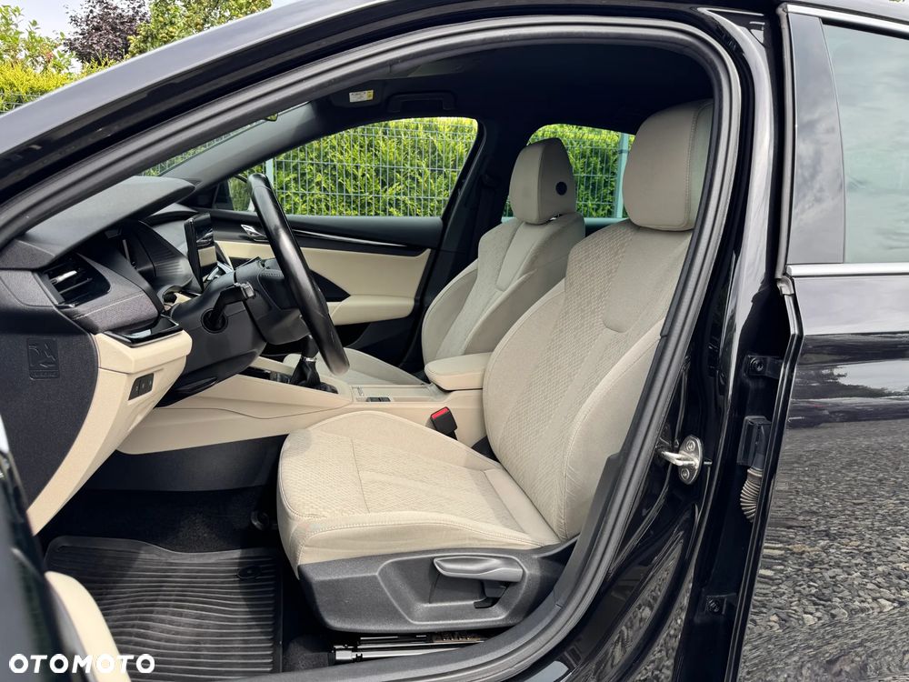 Skoda Octavia 1.5 TSI ACT Style - 25