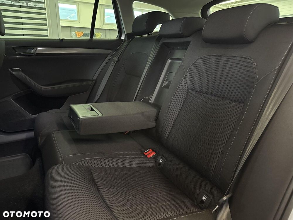 Skoda Superb 2.0 TDI SCR Style DSG - 20