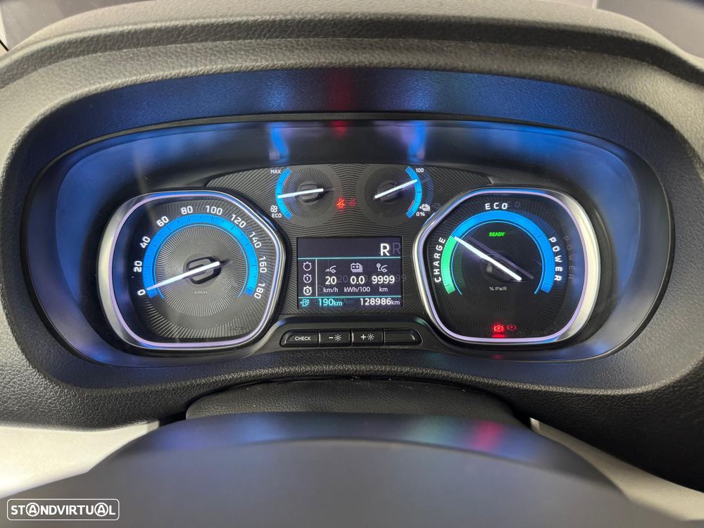 Peugeot e-Expert 75 kWh Semi-Vidrado Long - 17