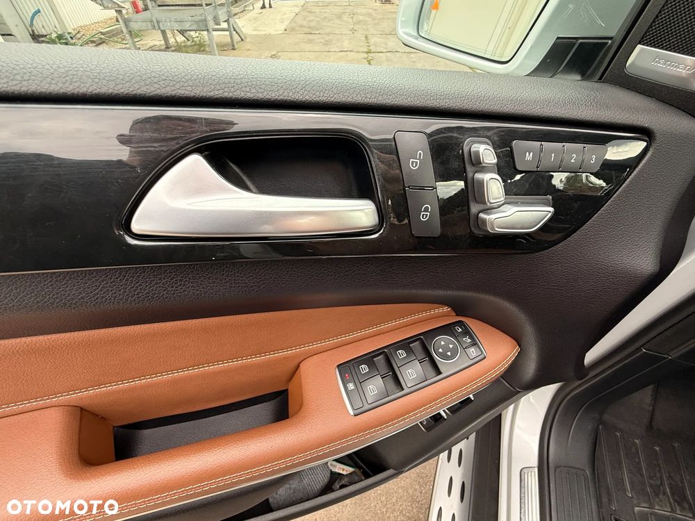 Mercedes-Benz GLS - 14