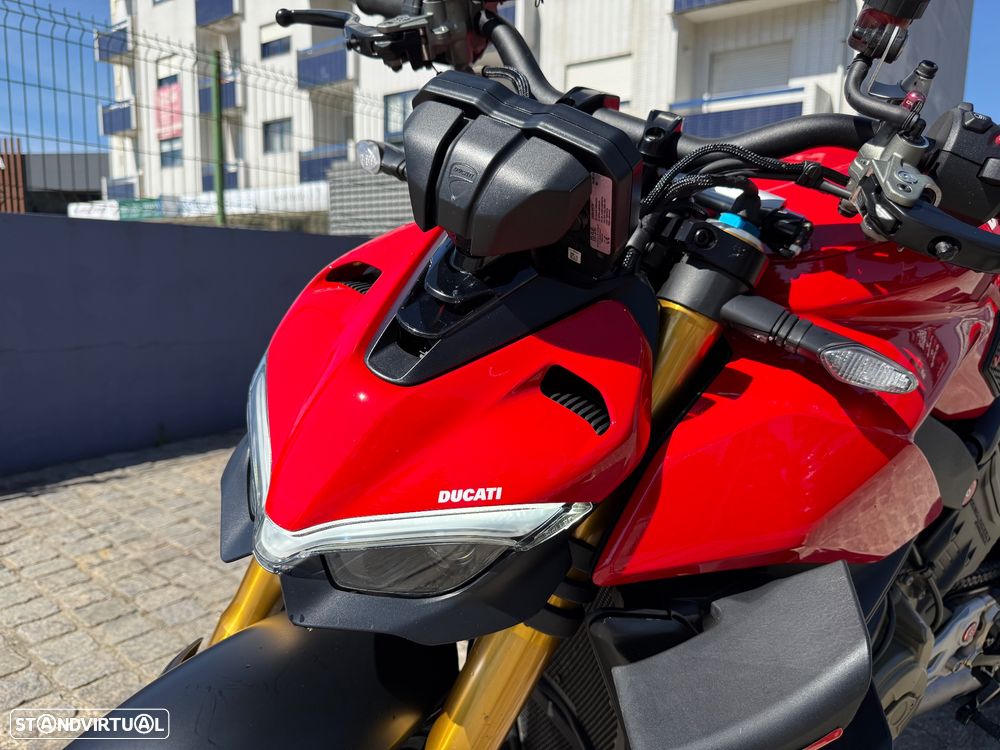 Ducati Streetfighter V4S - 38
