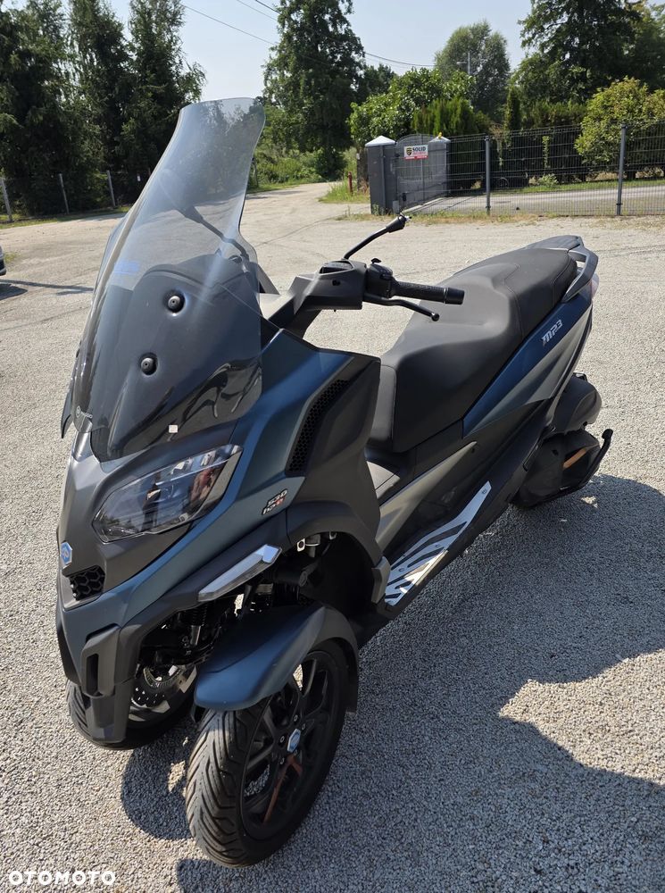 Piaggio MP-3 - 1