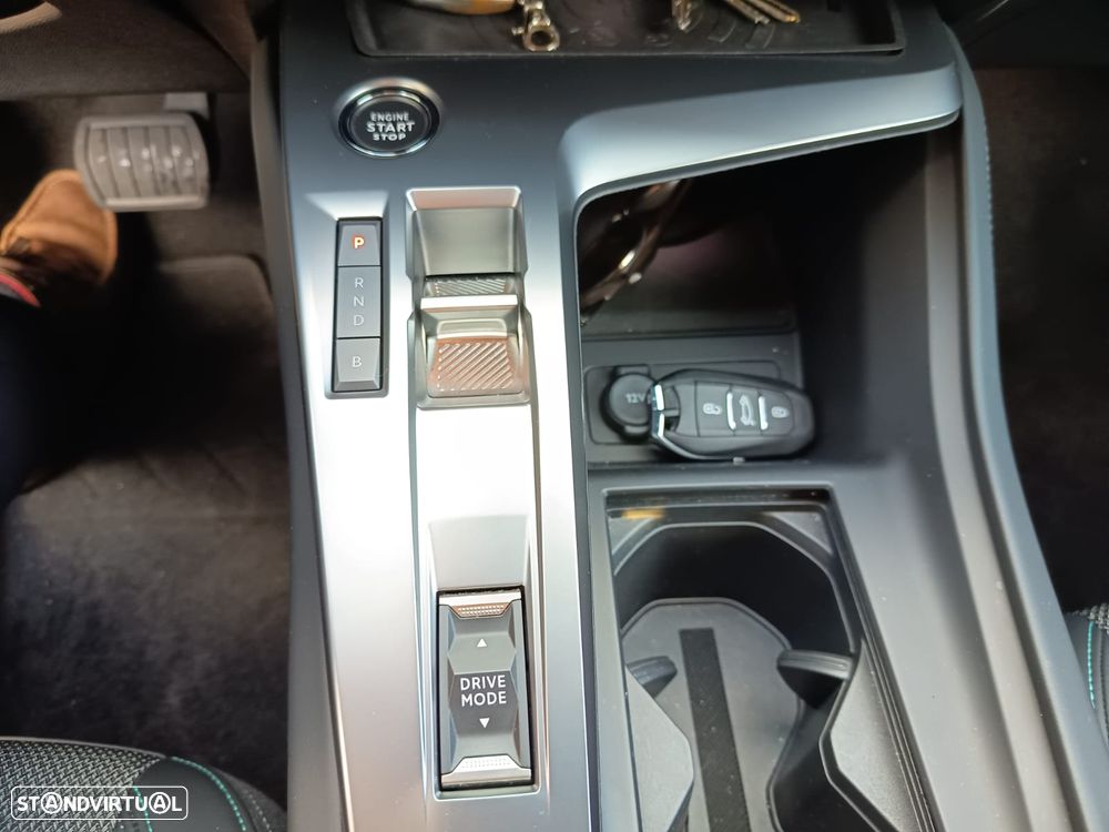 Peugeot 308 1.6 Hybrid Allure Pack e-EAT8 - 21