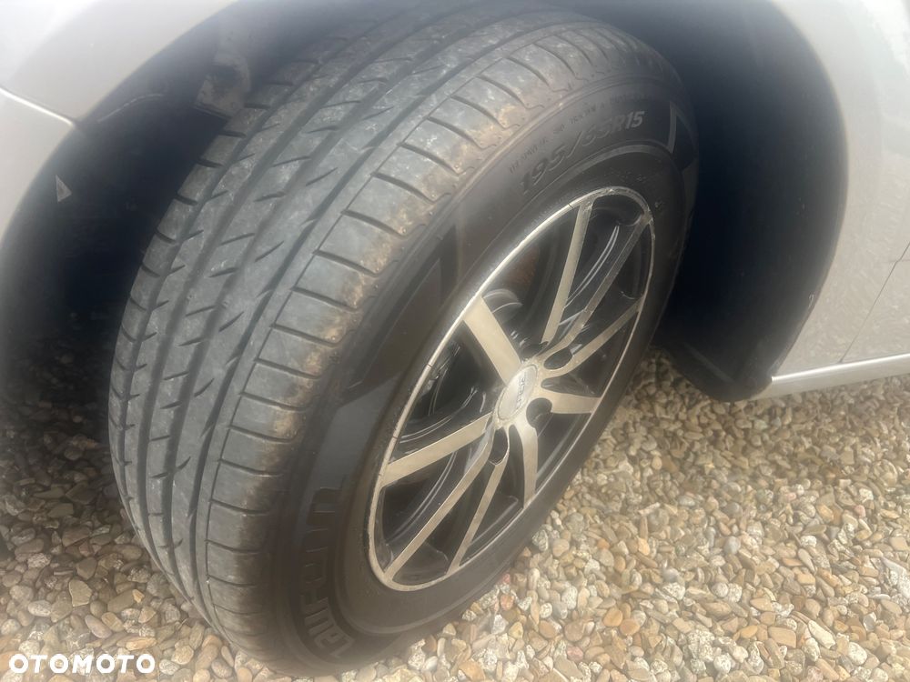 Opel Astra 1.6 - 11