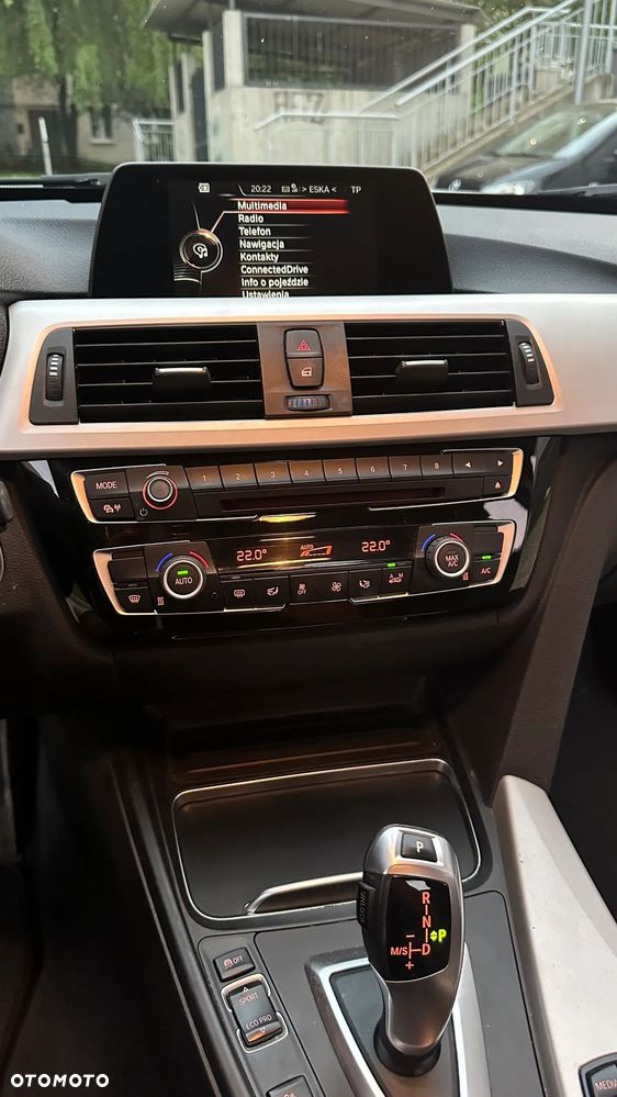 BMW Seria 3 320i xDrive - 12