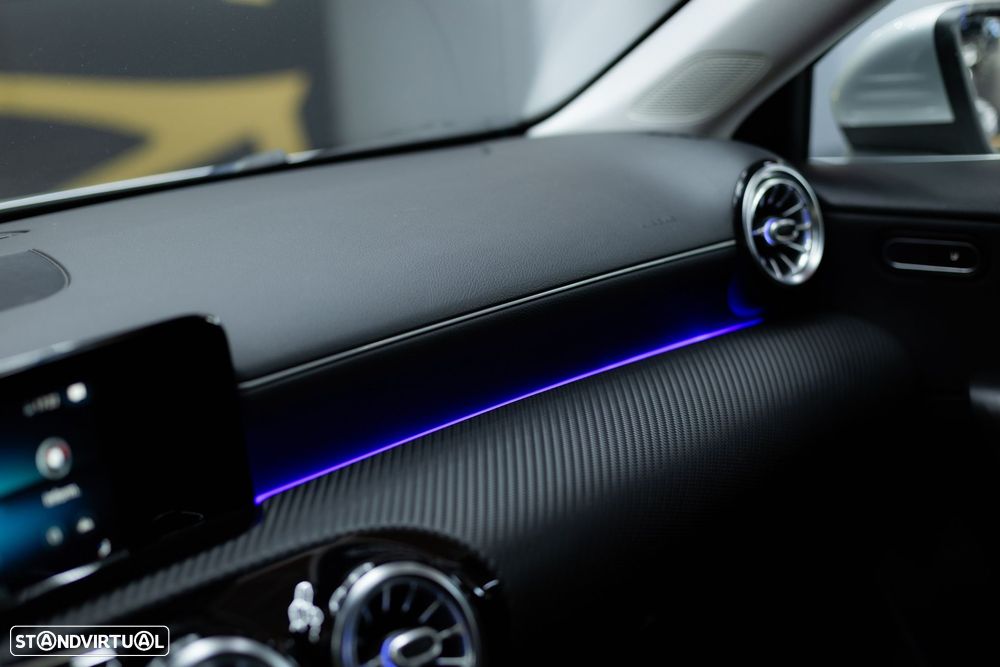 Mercedes-Benz A 180 Limousine d Progressive Aut. - 20