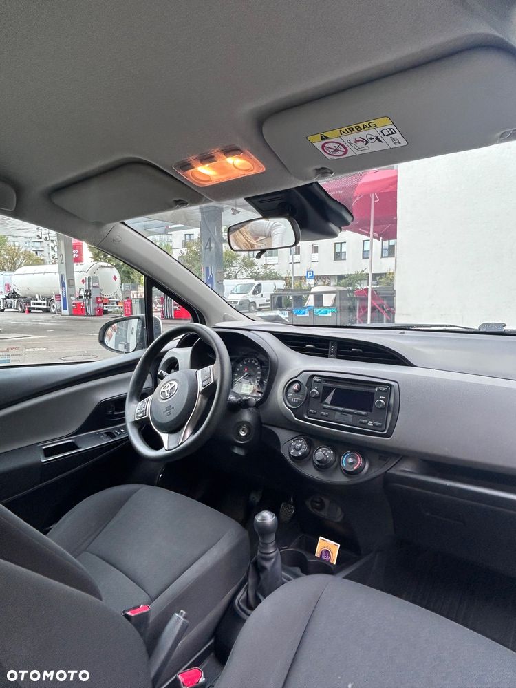Toyota Yaris 1.0 Active EU6 - 12