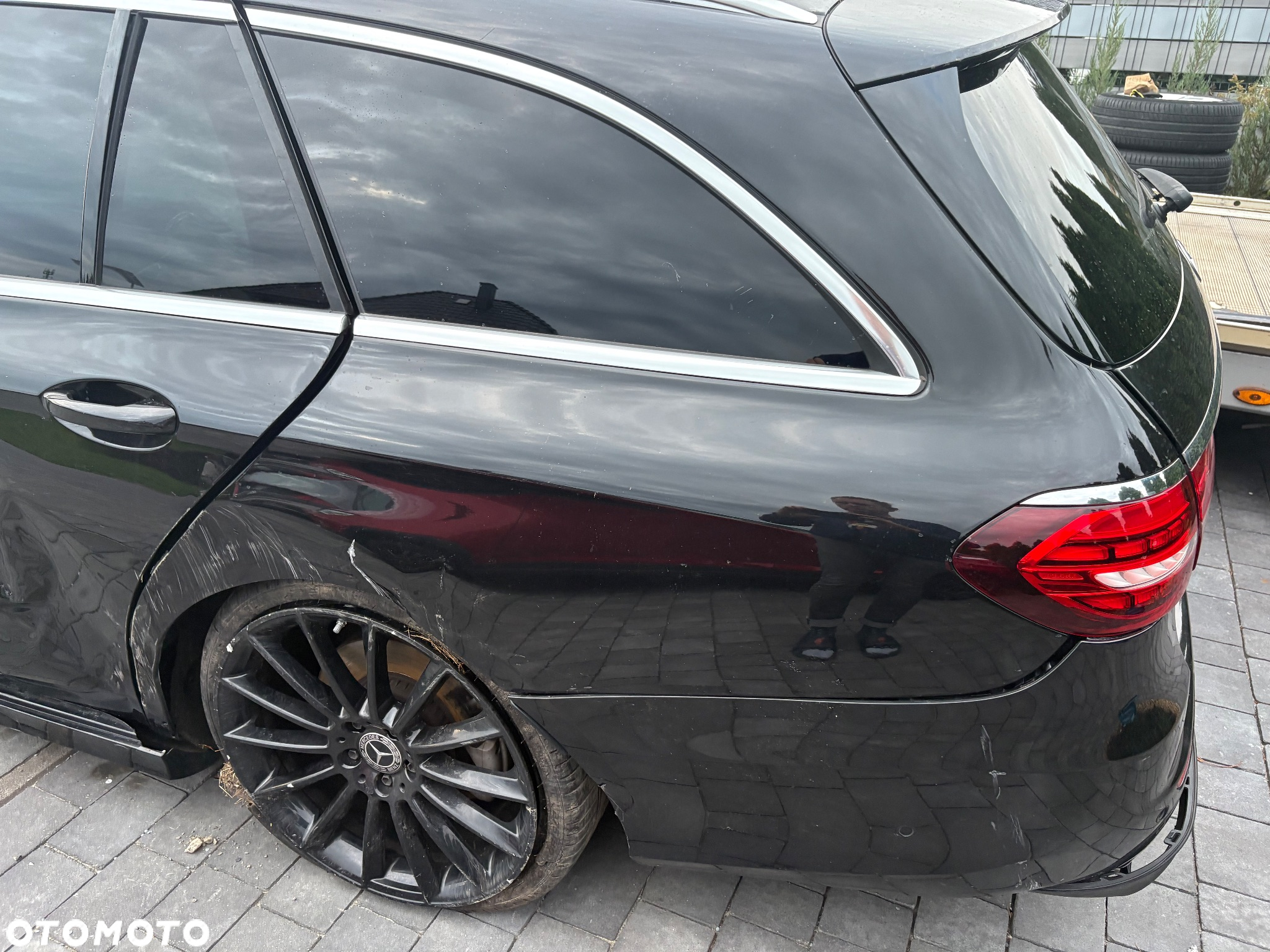 Mercedes-Benz Klasa E 400 d 4Matic T 9G-TRONIC Avantgarde - 24