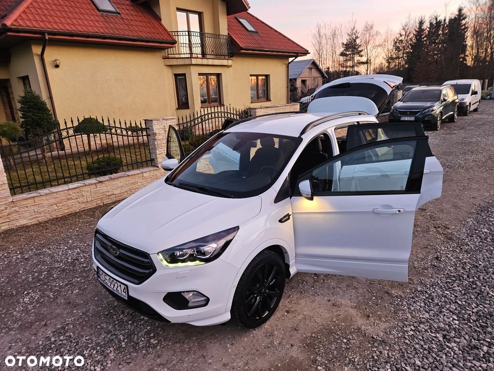 Ford Kuga - 34