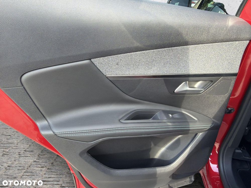 Peugeot 3008 1.5 BlueHDi Allure Pack S&S EAT8 - 26