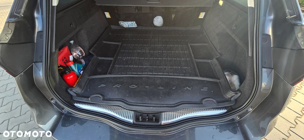 Ford Mondeo 2.0 TDCi Titanium PowerShift - 9