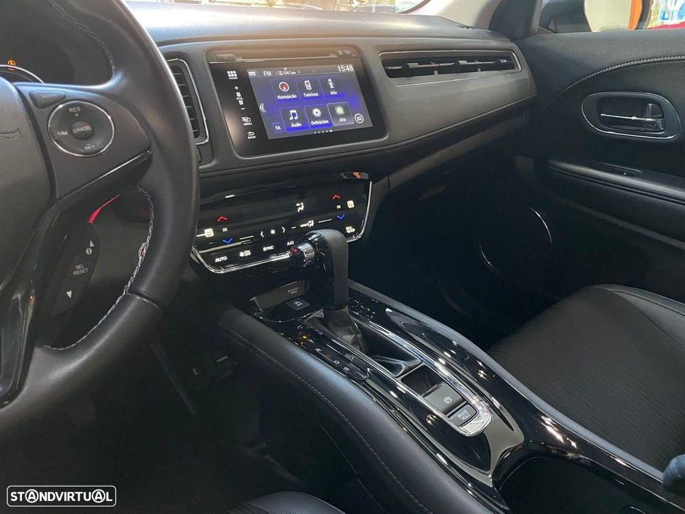 Honda HR-V 1.5 i-VTEC Executive CVT - 22