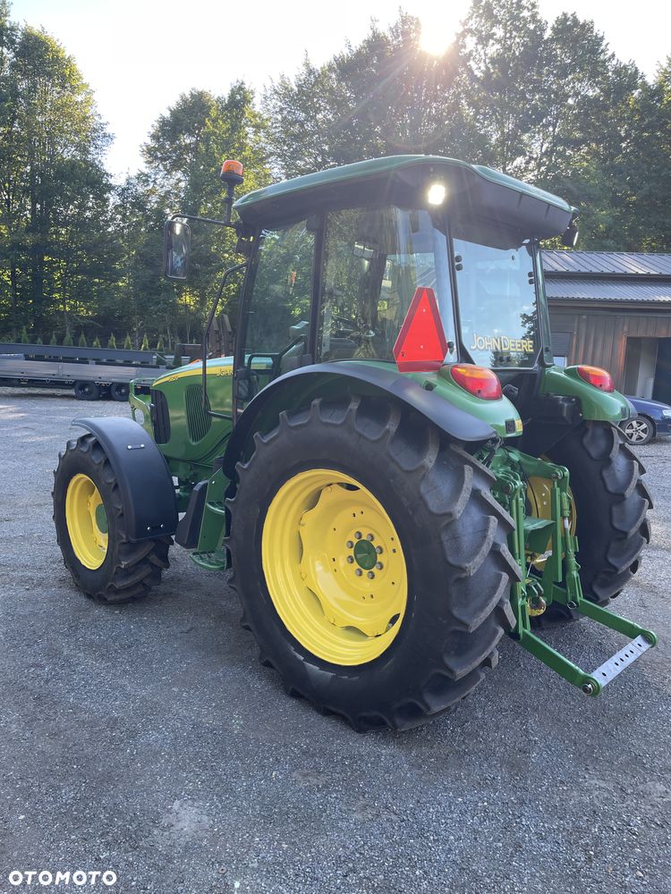 John Deere 5820 - 5