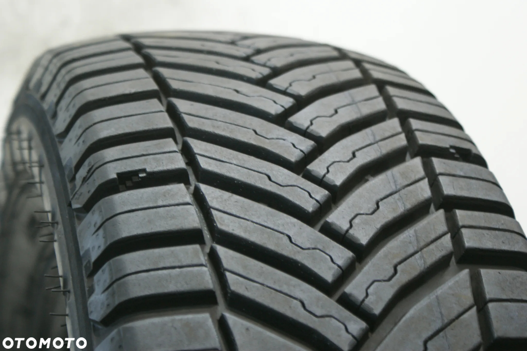215/65R15C MICHELIN AGILIS CROSSCLIMATE , 8,6mm B1165 - 2