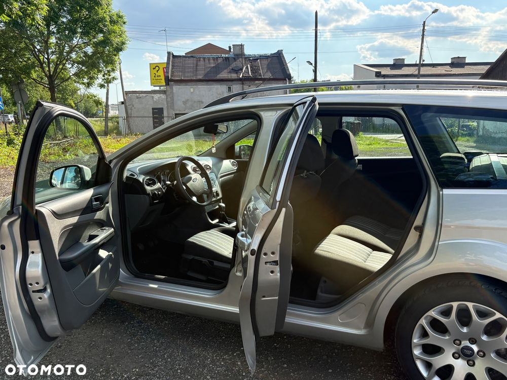 Ford Focus 1.6 16V Ambiente - 5