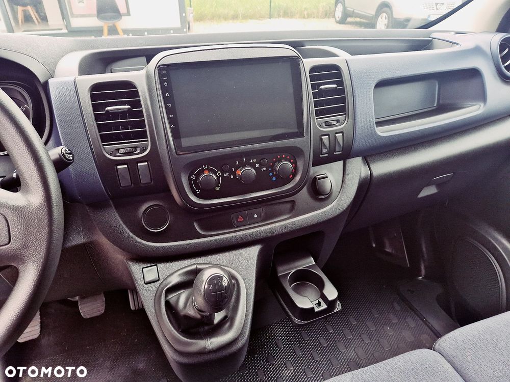 Opel Vivaro - 31