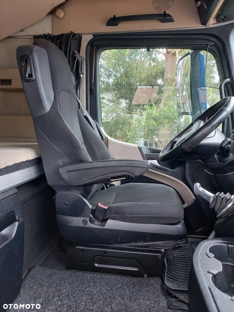 Mercedes-Benz Actros - 10