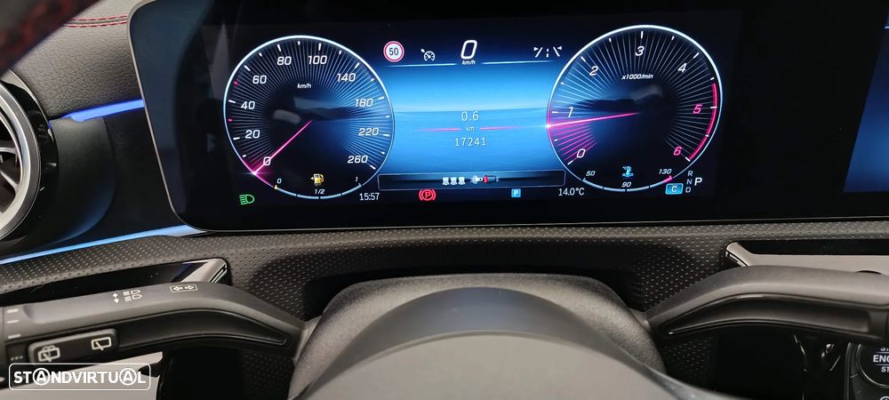 Mercedes-Benz CLA 200 d Shooting Brake AMG Line Aut. - 24