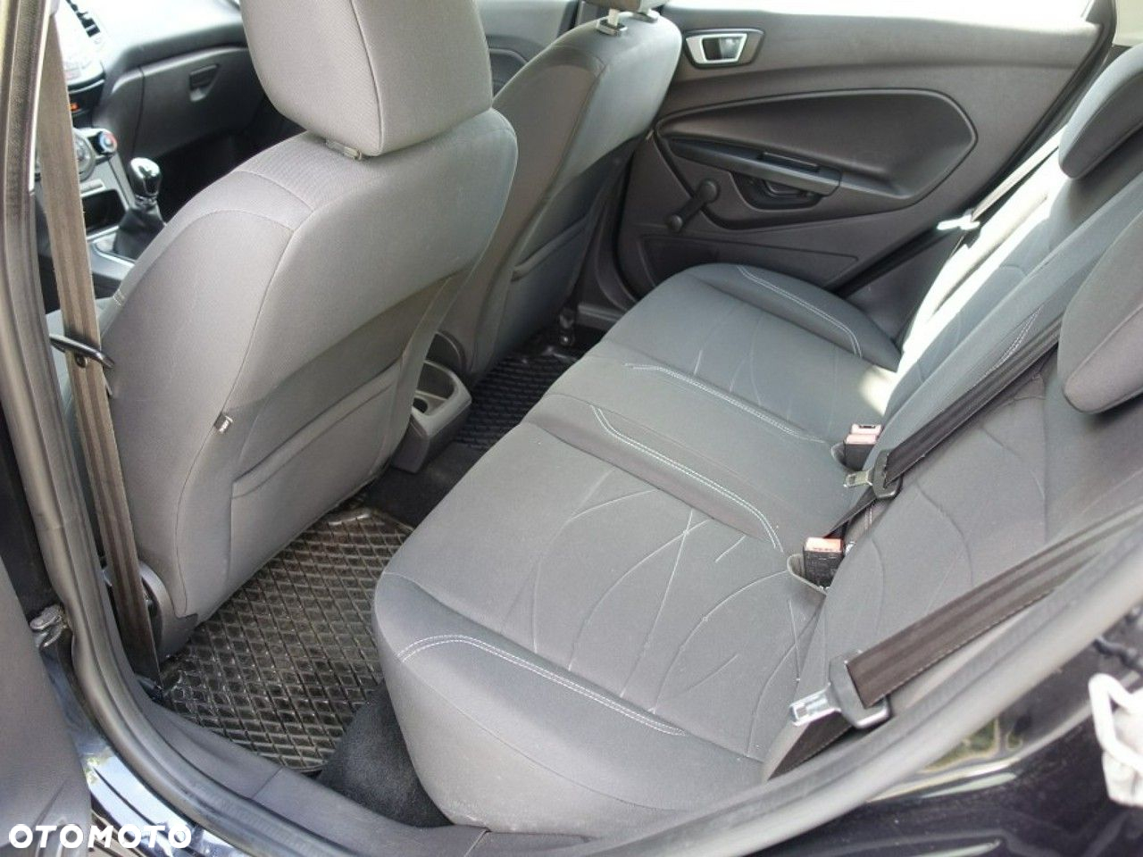 Ford Fiesta - 16