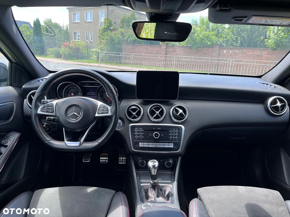 Mercedes-Benz Klasa A 160 AMG Line - 26