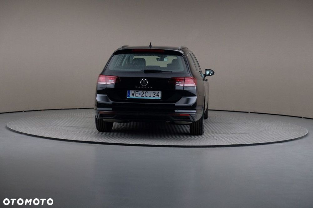 Volkswagen Passat Variant 2024 photo 5