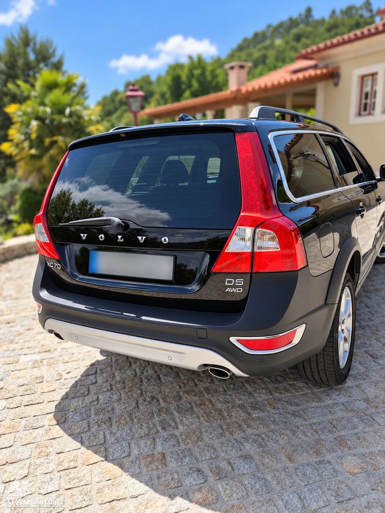 Volvo XC 70 D5 AWD Black Edition - 8